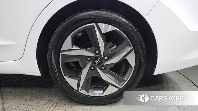 Hyundai Avante AD id 3672919 из Кореи 15