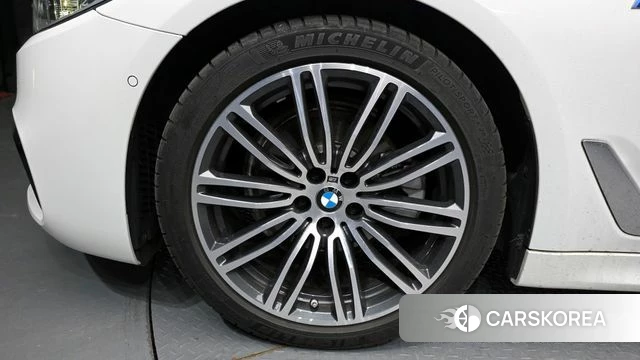 BMW 5 Series (G30) id 4377292 из Кореи 15