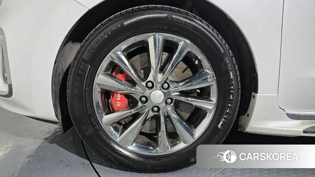 Kia The New Carnival id 3899831 из Кореи 15