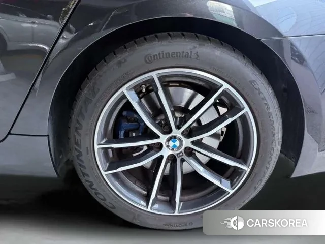 BMW 5 Series (G30) id 3597625 из Кореи 14