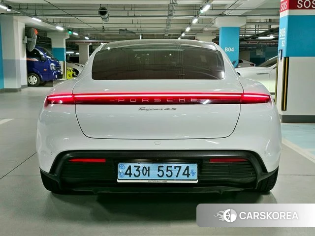 Porsche Taycan id 4304084 из Кореи 15