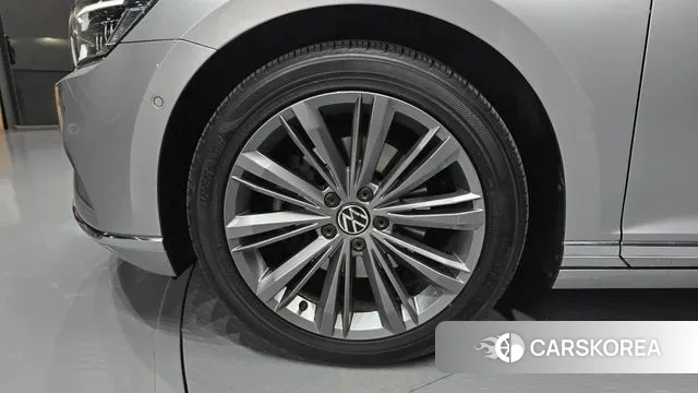 Volkswagen Passat GT (B8) id 3318346 из Кореи 15