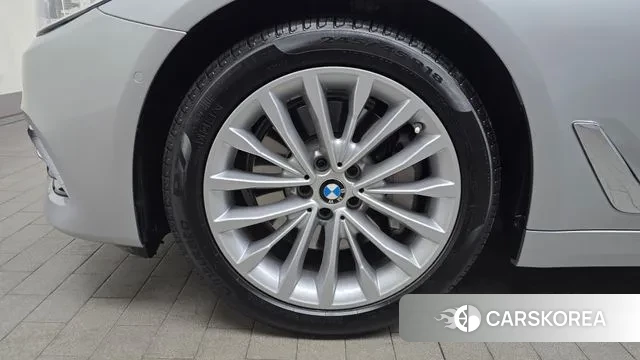 BMW 5 Series (G30) id 3598513 из Кореи 15