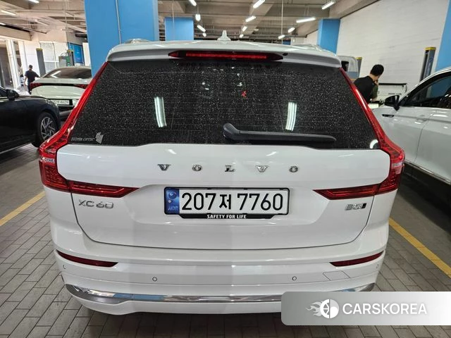 Volvo XC60 second Generation 2024 Белый из Кореи, фото 5