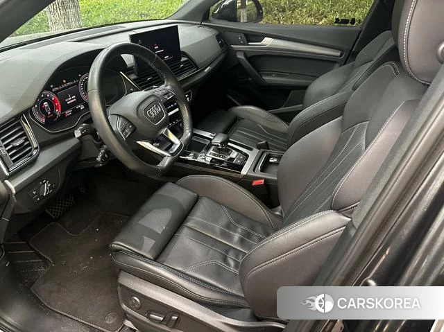 Audi Q5L Sportback 2021 Темно-серый из Китая, фото 6