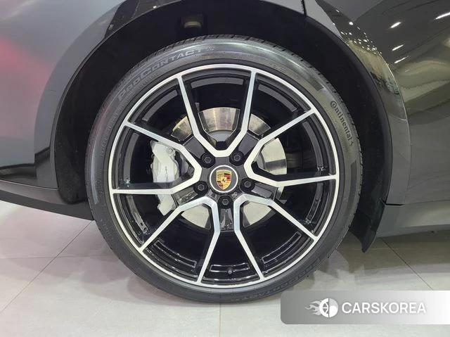 Porsche Taycan id 4177658 из Кореи 15