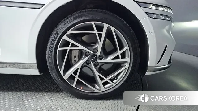 Genesis G90 (RS4) id 3007390 из Кореи 15