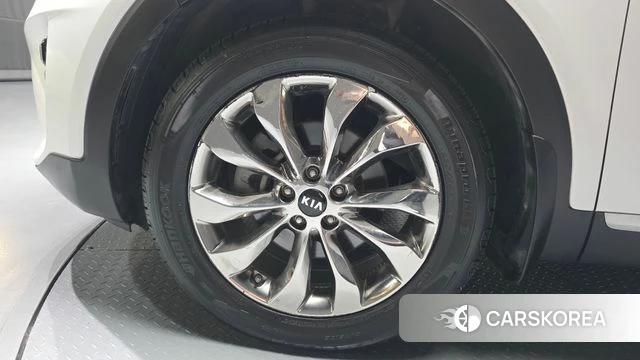 Kia The New Sorento id 4596489 из Кореи 15