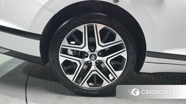 Hyundai Grandeur (GN7) id 3817812 из Кореи 15