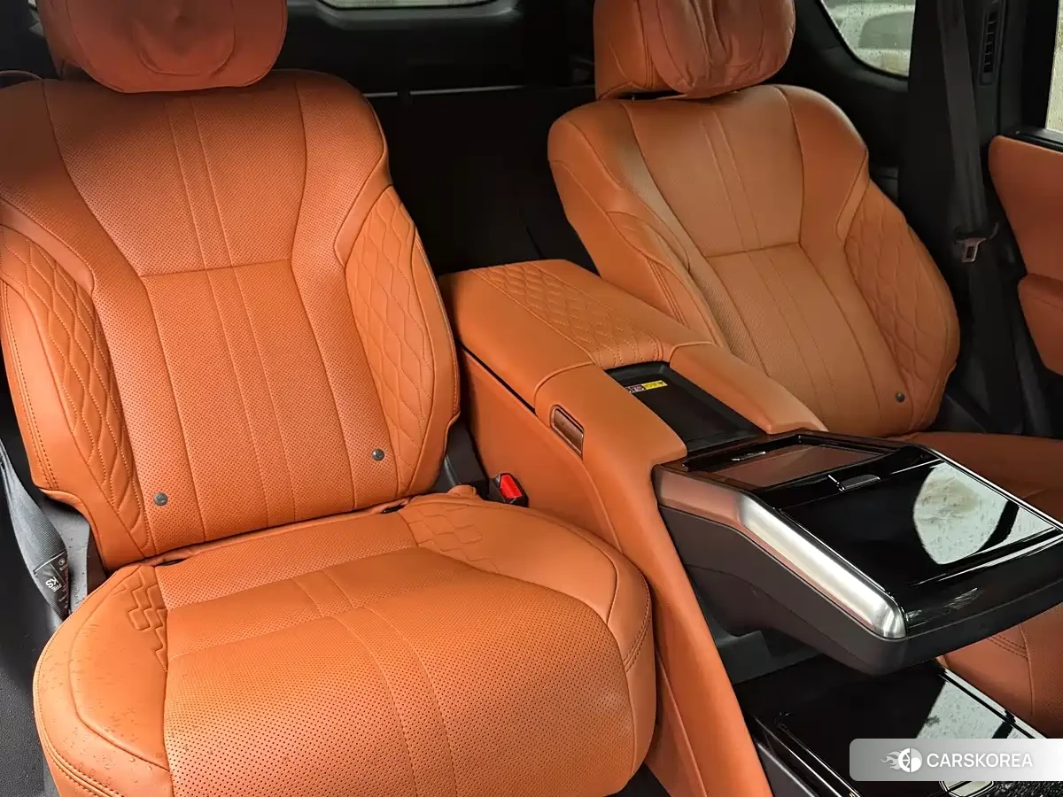 Lexus LX id 4606903 из Китая 8