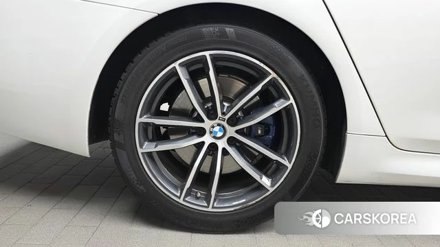 BMW 5 Series (G30) id 4535530 из Кореи 27