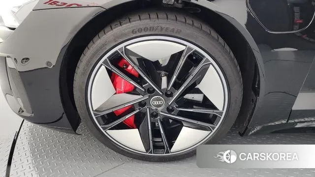 Audi RS e-Tron GT id 3280787 из Кореи 15