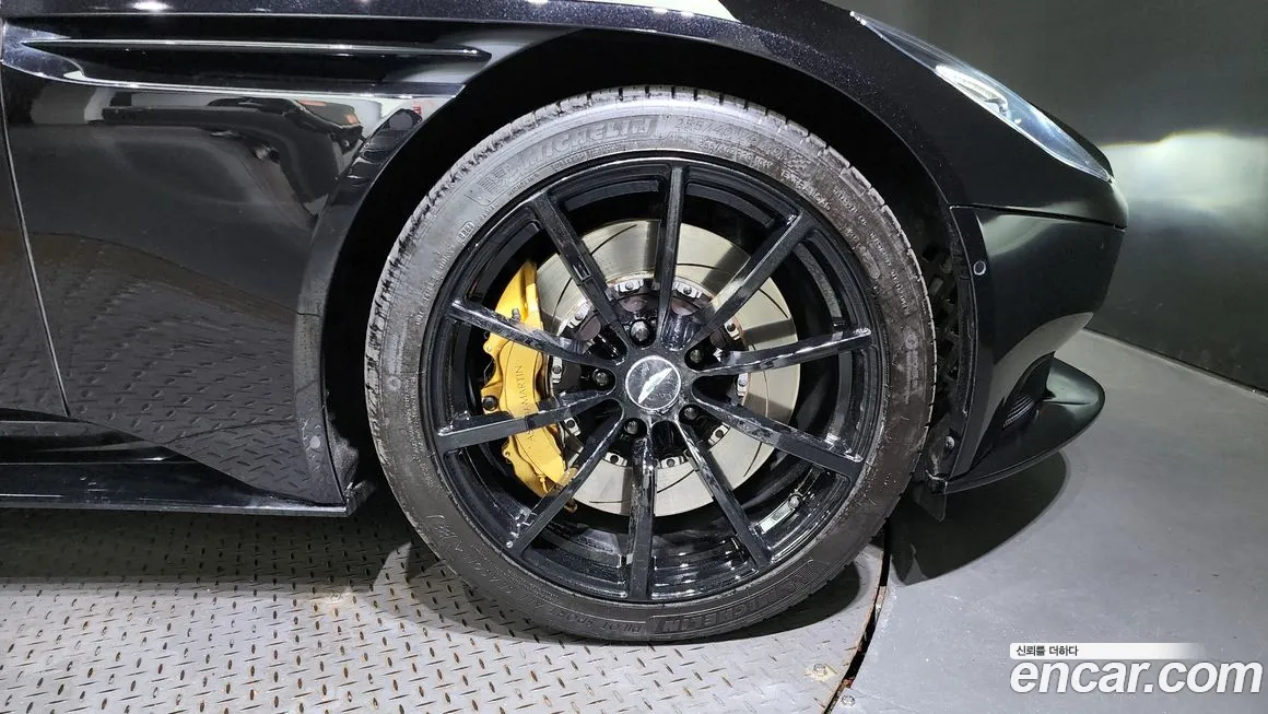 Aston Martin DB11 id 1580472 из Кореи 15