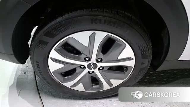 Kia Niro Plus id 3685082 из Кореи 15