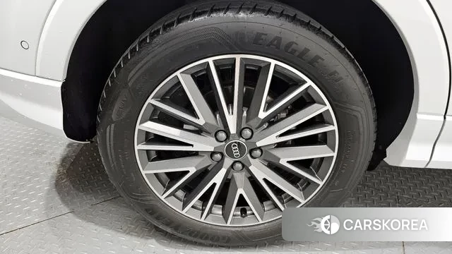 Audi Q3 (F3) id 3590532 из Кореи 15