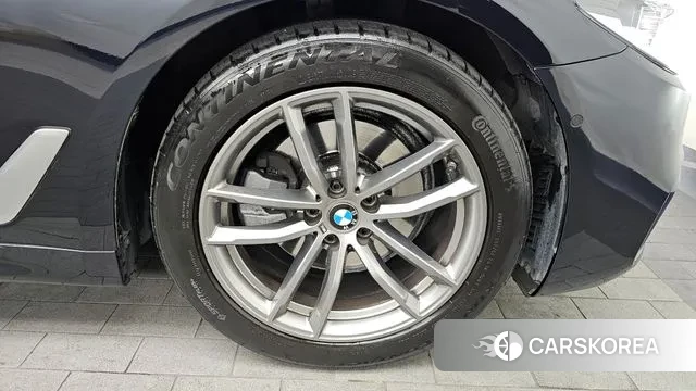 BMW 5 Series (G30) id 3773228 из Кореи 15