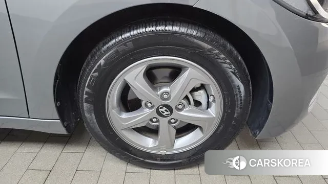 Hyundai Avante AD id 3034399 из Кореи 15