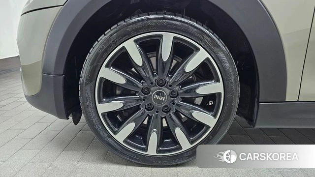 Mini Cooper S id 3965716 из Кореи 15