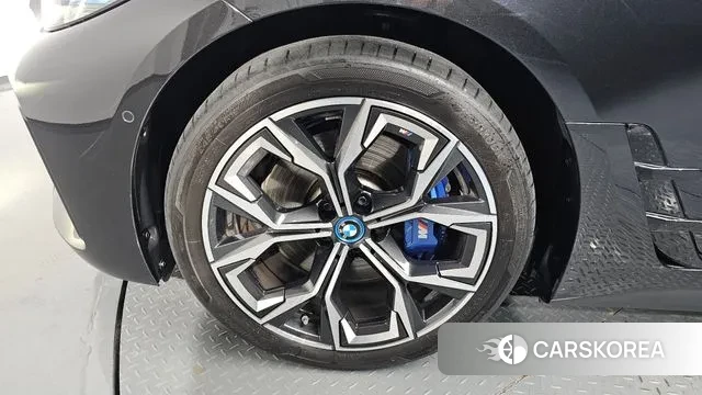 BMW i4 id 2979511 из Кореи 15