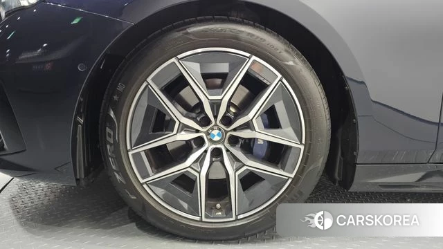 BMW 5 Series (G60) id 4645414 из Кореи 15