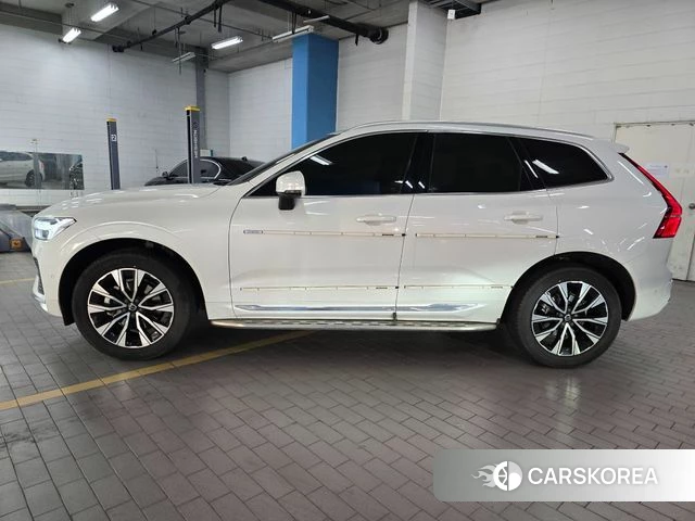 Volvo XC60 second Generation 2023 Белый из Кореи, фото 5