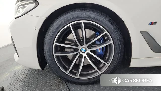 BMW 5 Series (G30) id 3777404 из Кореи 15