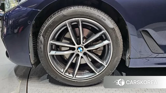 BMW 5 Series (G30) id 3578310 из Кореи 15