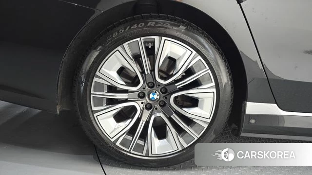 BMW i7 (G70) id 4422188 из Кореи 28