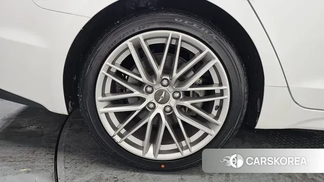 Genesis G70 id 3646792 из Кореи 15