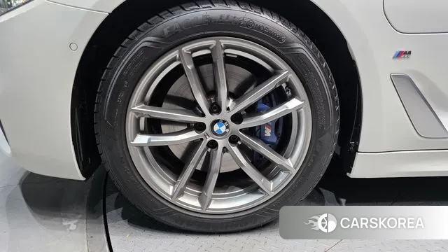 BMW 5 Series (G30) id 3390966 из Кореи 15