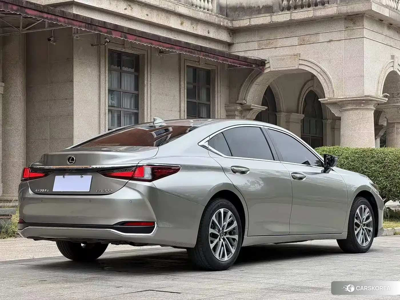 Lexus ES id 4664414 из Китая 7
