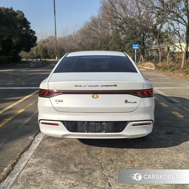 BYD Qin PLUS EV 2025 Белый из Китая, фото 6