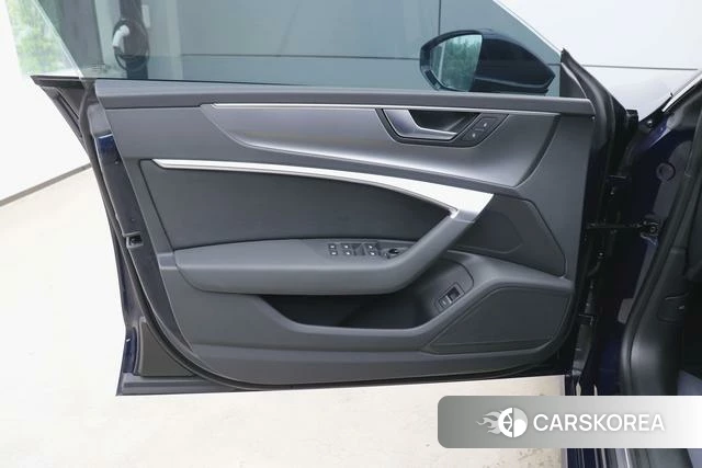 Audi A7L id 4278606 из Китая 28