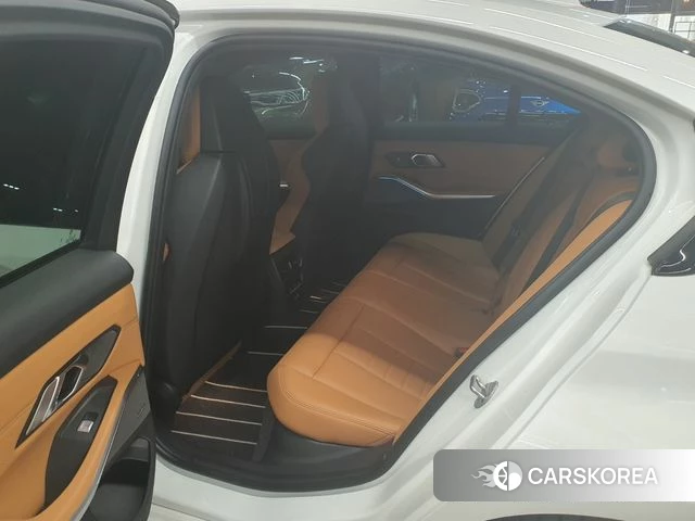 BMW 3 Series (G20) 2023 Белый из Кореи, фото 5