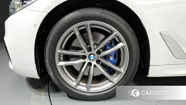 BMW 5 Series (G30) id 4203927 из Кореи 25