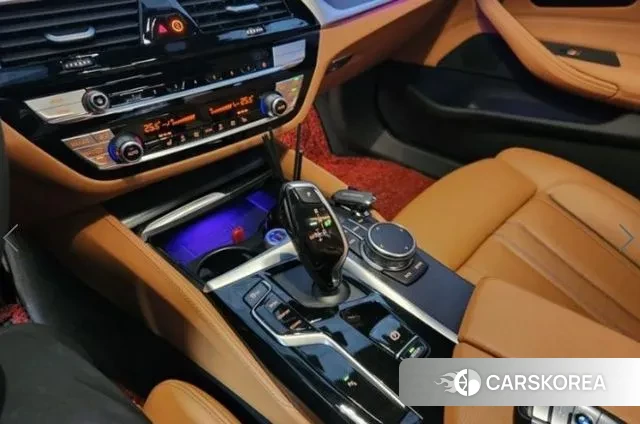 BMW 5 Series (G30) id 3610857 из Кореи 7