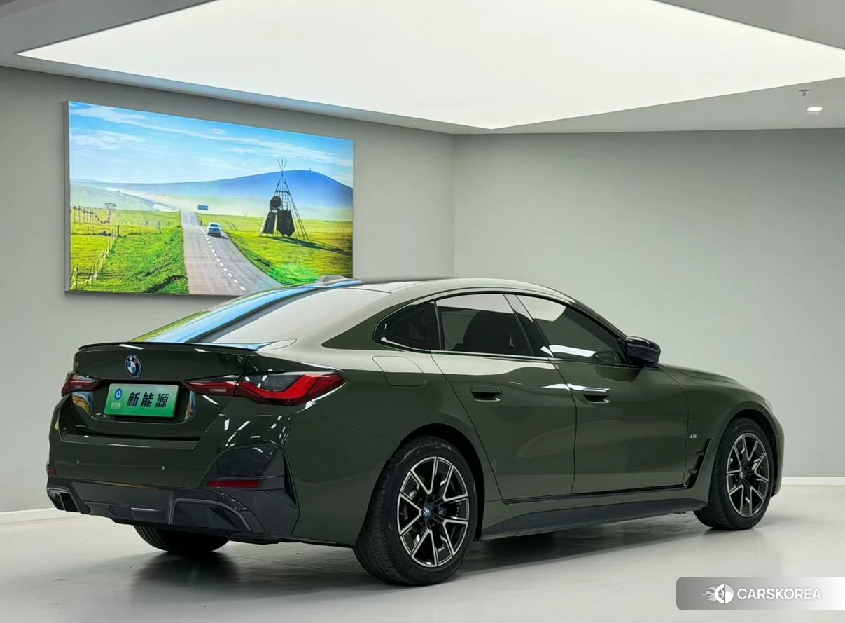 BMW i4 2023 Зеленый из Китая, фото 5