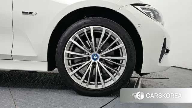 BMW 3 Series (G20) id 3712302 из Кореи 15