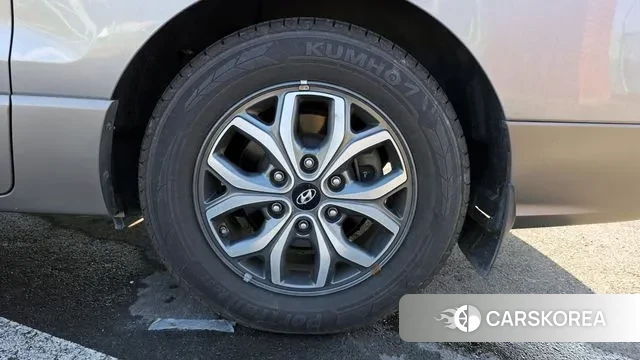 Hyundai The New Grand Starex id 3578851 из Кореи 15