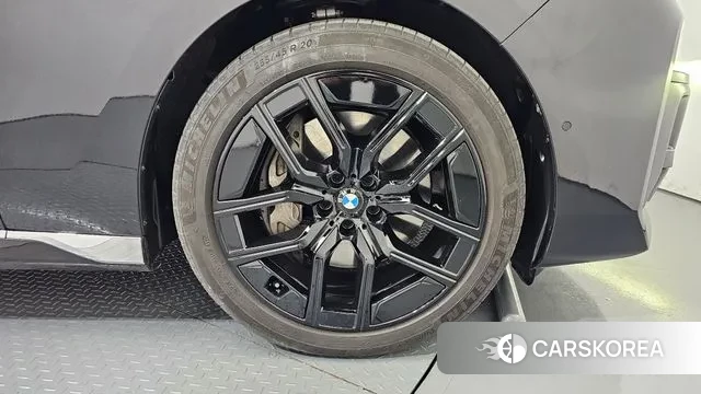 BMW 7 Series (G70) id 3353972 из Кореи 15