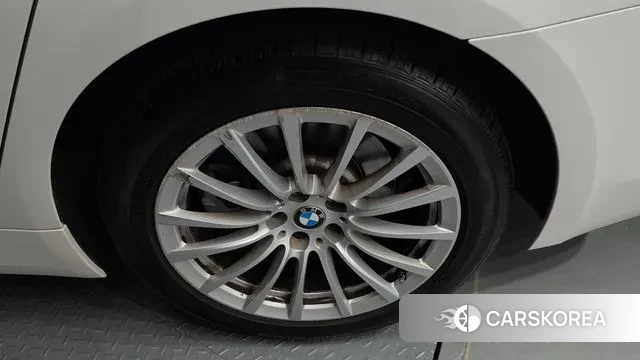 BMW 5 Series (G30) id 3407660 из Кореи 15