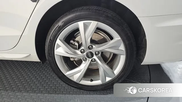 Audi A4 (B9) id 3395287 из Кореи 15