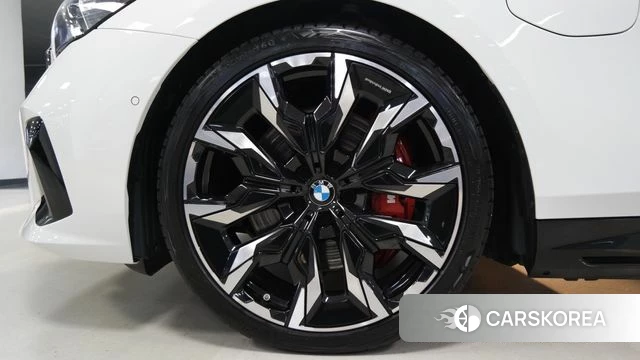 BMW 5 Series (G60) id 4778097 из Кореи 15