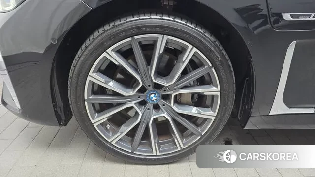 BMW 7 Series (G11) id 3478477 из Кореи 15