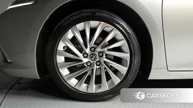 Lexus ES300h 7th generation id 3905173 из Кореи 15