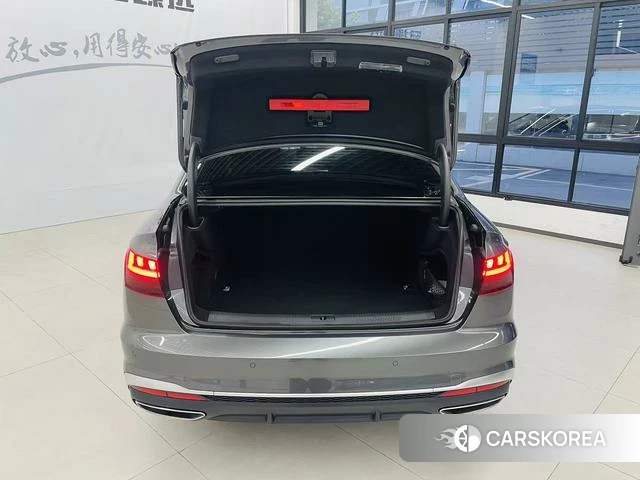 Audi A4L id 4258877 из Китая 12