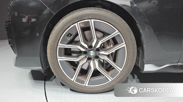 BMW 7 Series (G70) id 4375532 из Кореи 28