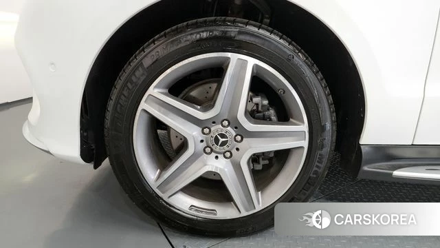 Mercedes-Benz GLE - Class W166 id 3905611 из Кореи 15