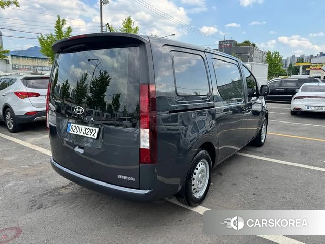 Hyundai Staria id 4302998 из Кореи 14