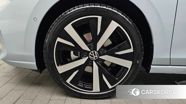 Volkswagen Golf 8th Generation id 4441631 из Кореи 32